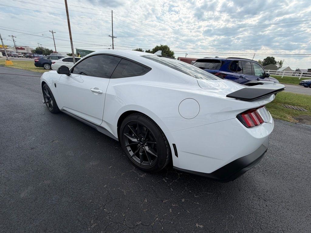 Ford Mustang Dark Horse 2024