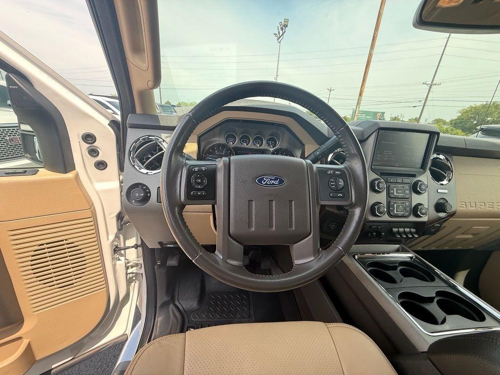 Ford F-350 SD Lariat Crew Cab DRW 4WD 2016