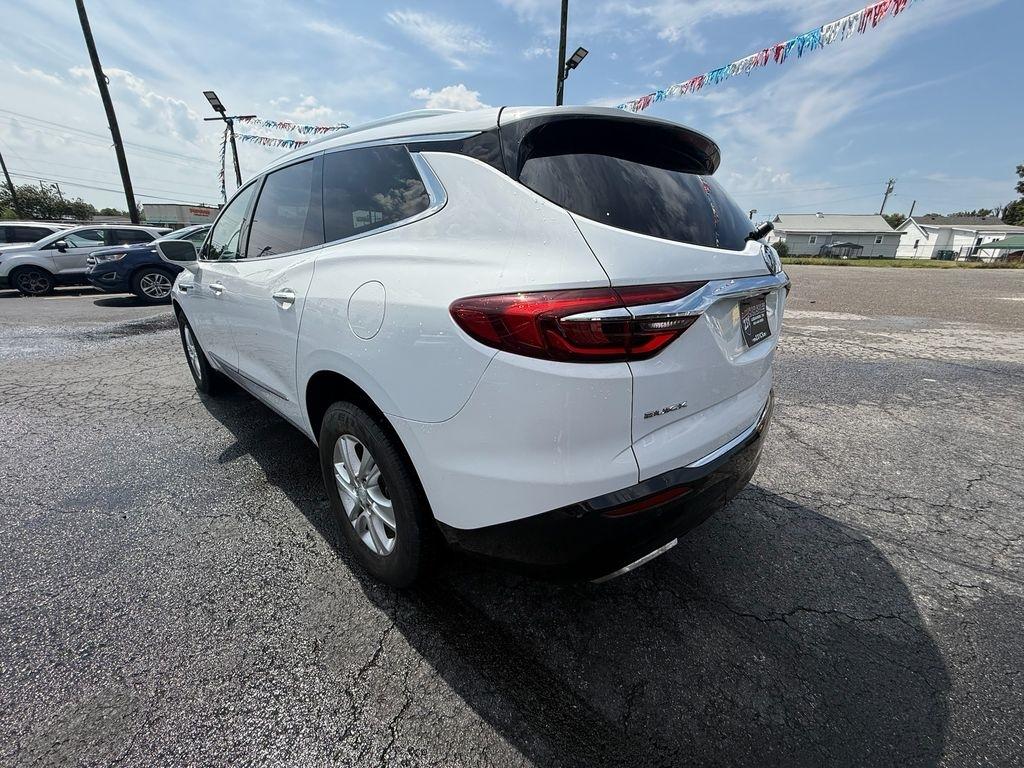 Buick Enclave Essence FWD 2018