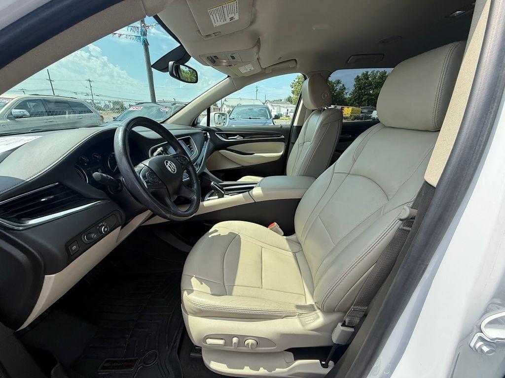 Buick Enclave Essence FWD 2018