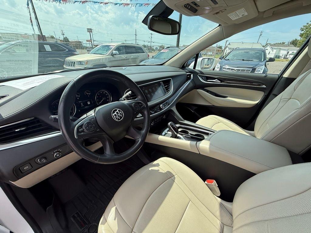 Buick Enclave Essence FWD 2018