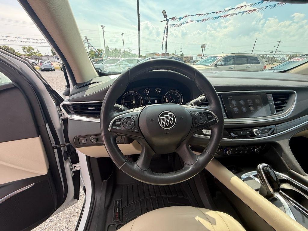 Buick Enclave Essence FWD 2018