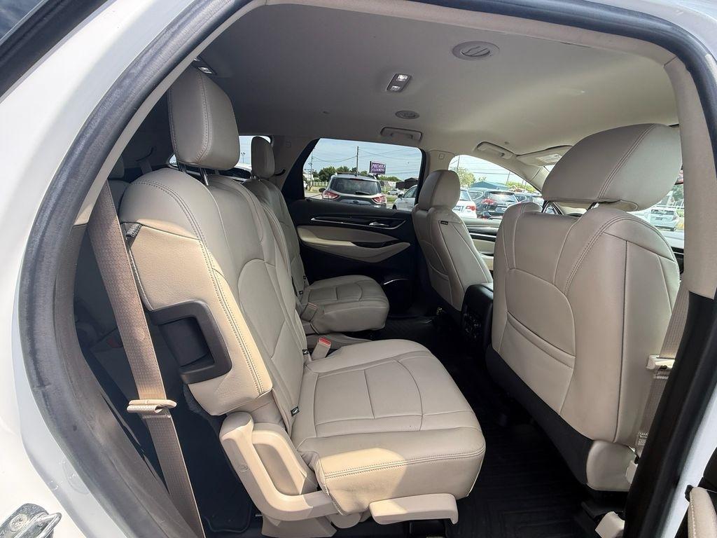 Buick Enclave Essence FWD 2018