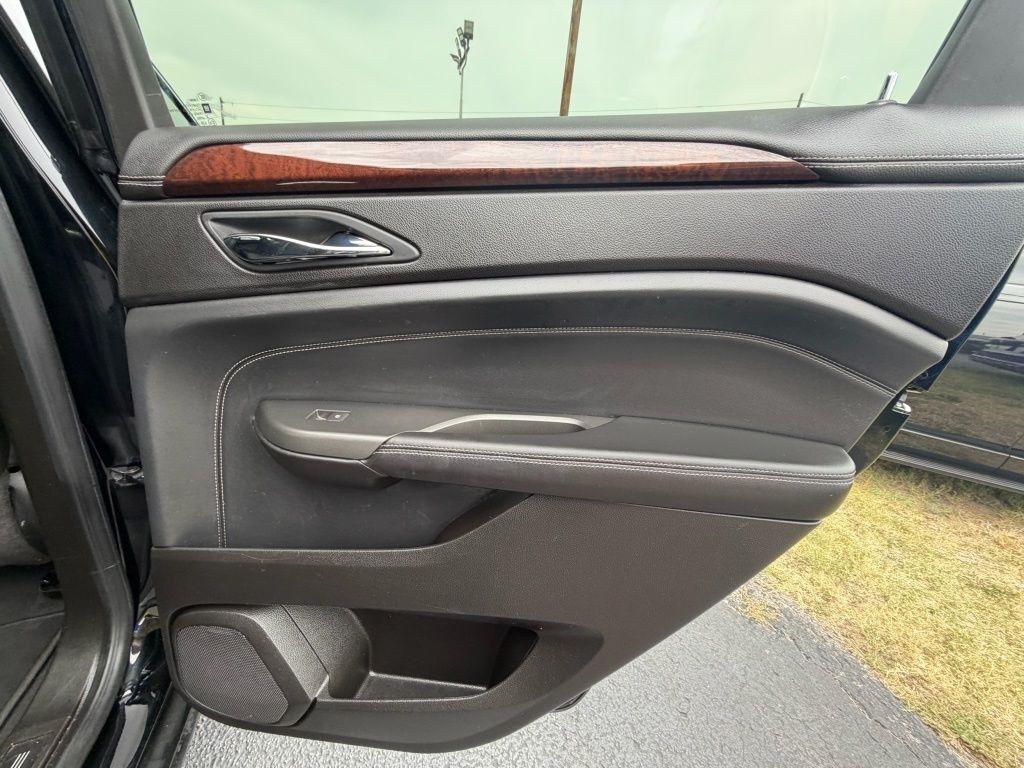 Cadillac SRX Luxury 2012