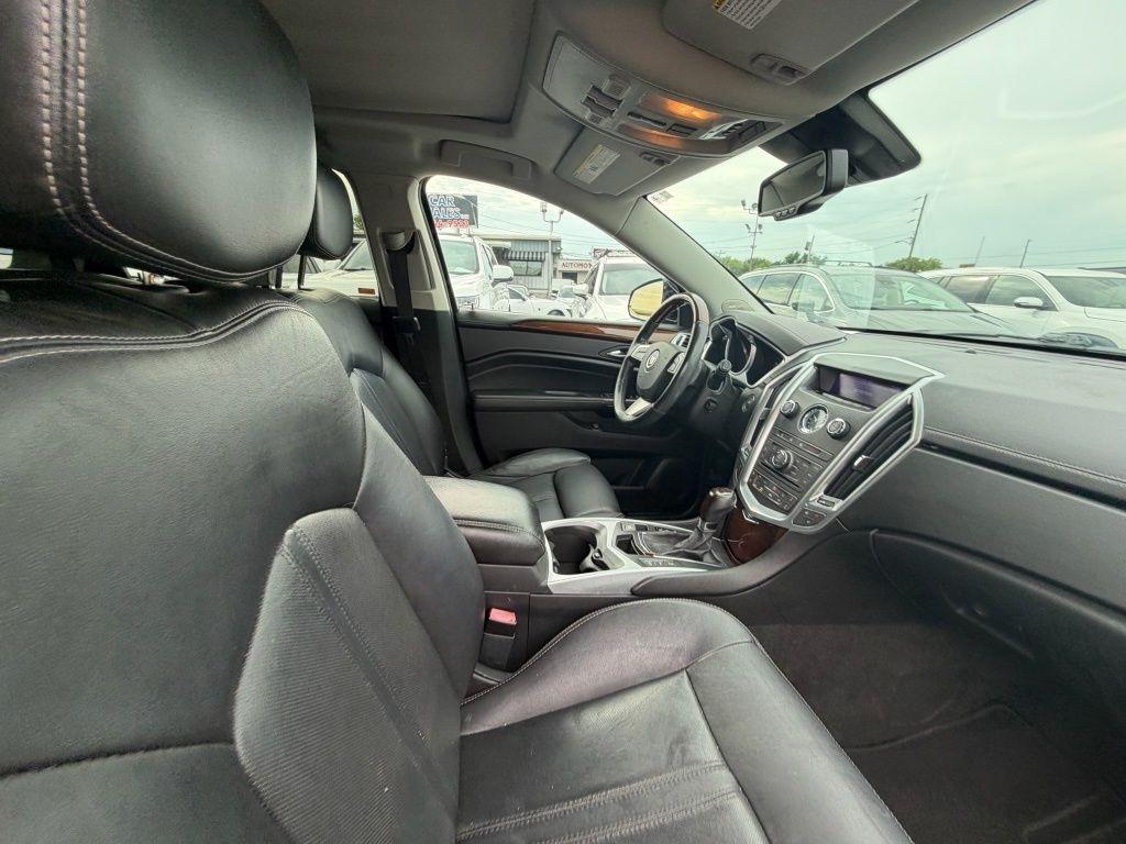 Cadillac SRX Luxury 2012