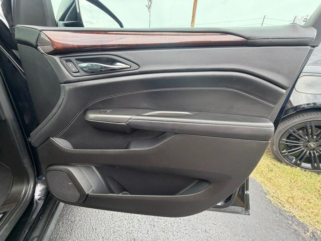 Cadillac SRX Luxury 2012