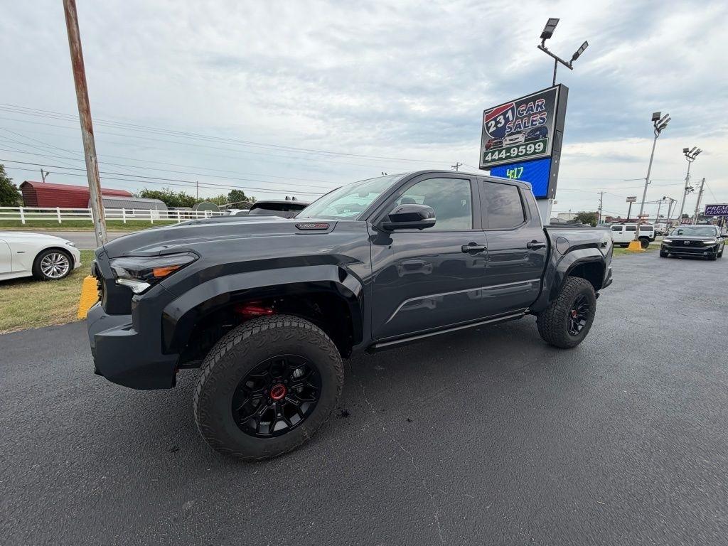 Toyota Tacoma Double Cab 4WD 2025