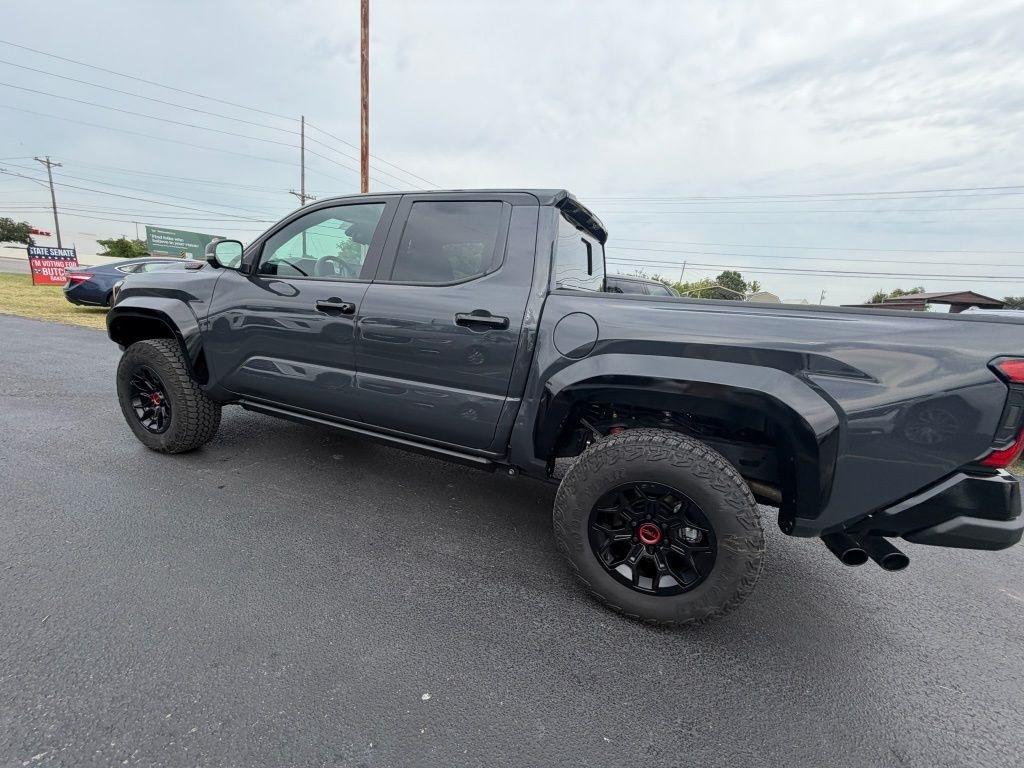 Toyota Tacoma Double Cab 4WD 2025