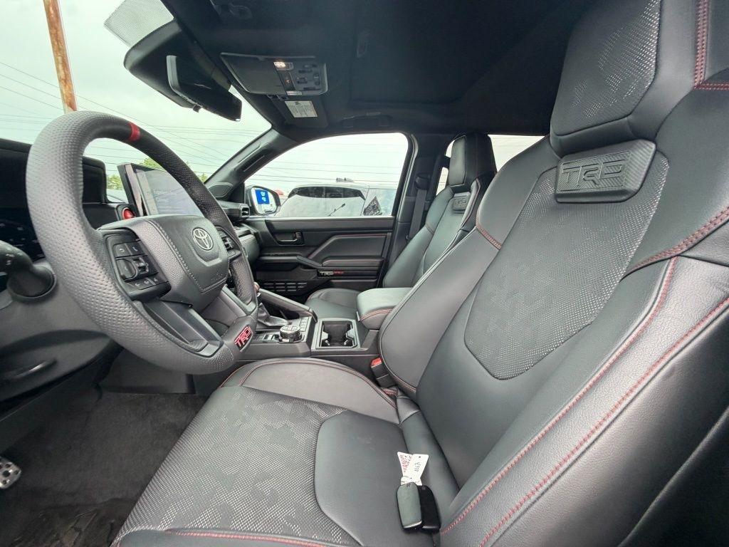 Toyota Tacoma Double Cab 4WD 2025