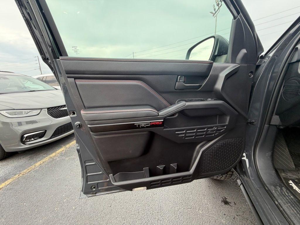 Toyota Tacoma Double Cab 4WD 2025