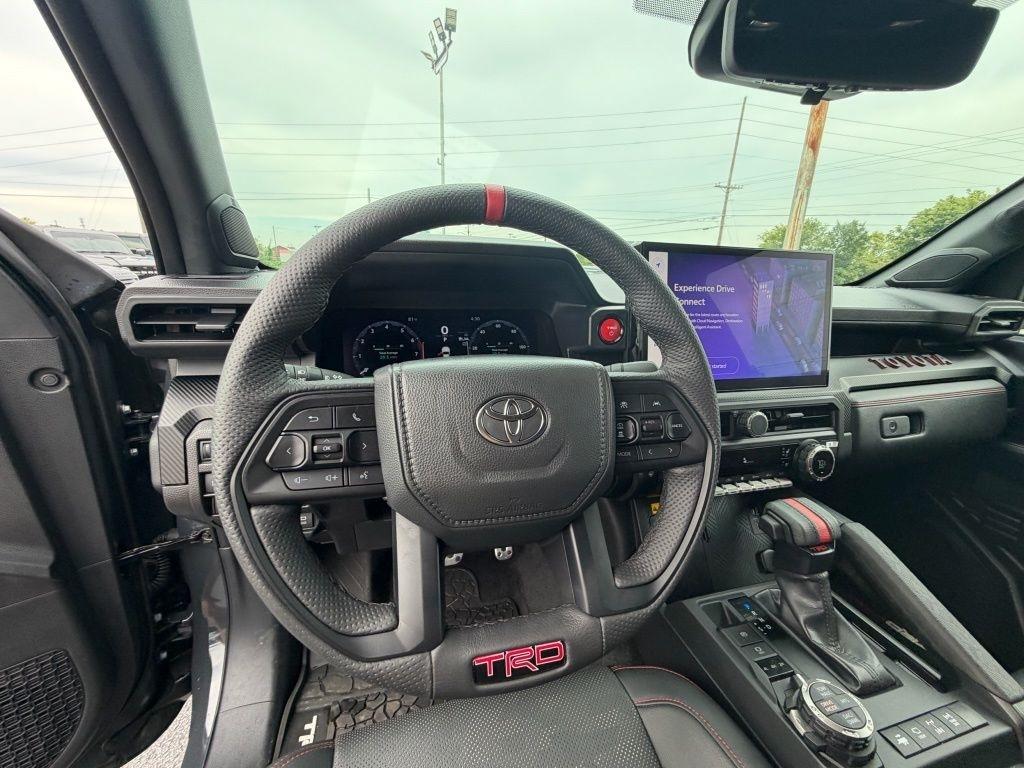 Toyota Tacoma Double Cab 4WD 2025