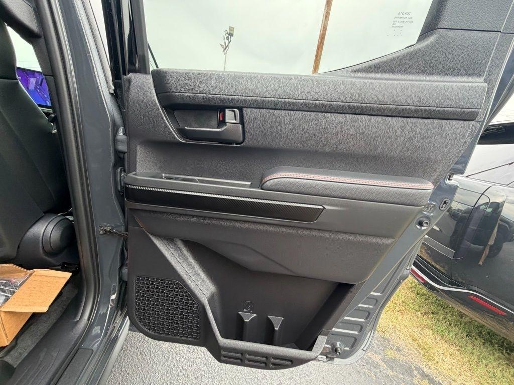Toyota Tacoma Double Cab 4WD 2025