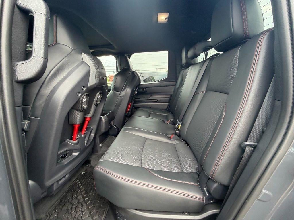 Toyota Tacoma Double Cab 4WD 2025