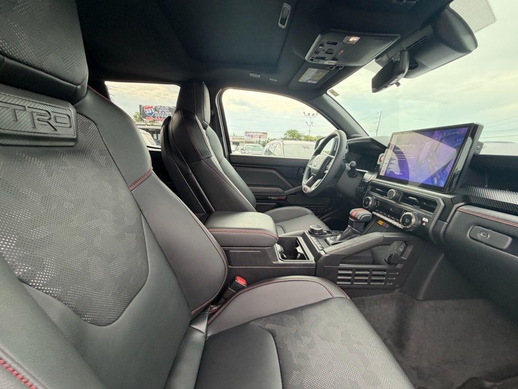 Toyota Tacoma Double Cab 4WD 2025