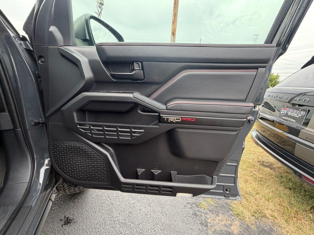 Toyota Tacoma Double Cab 4WD 2025