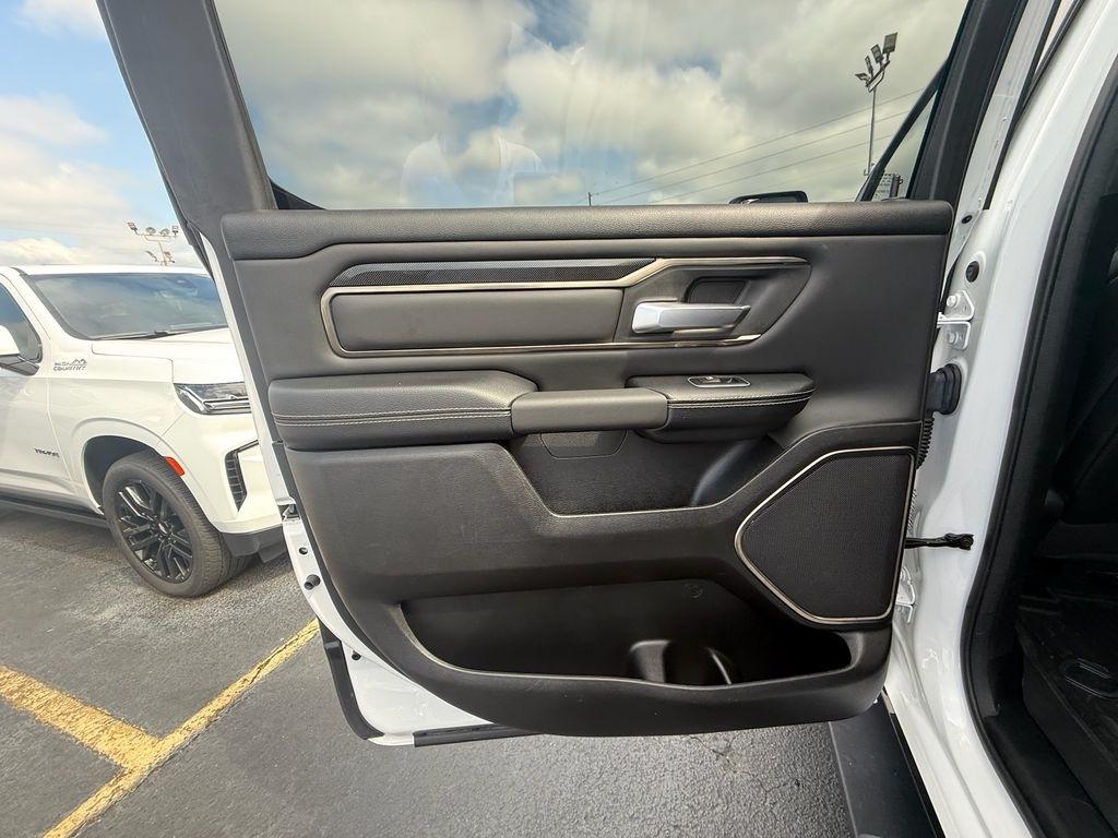 RAM 1500 Rebel Crew Cab SB 4WD 2021