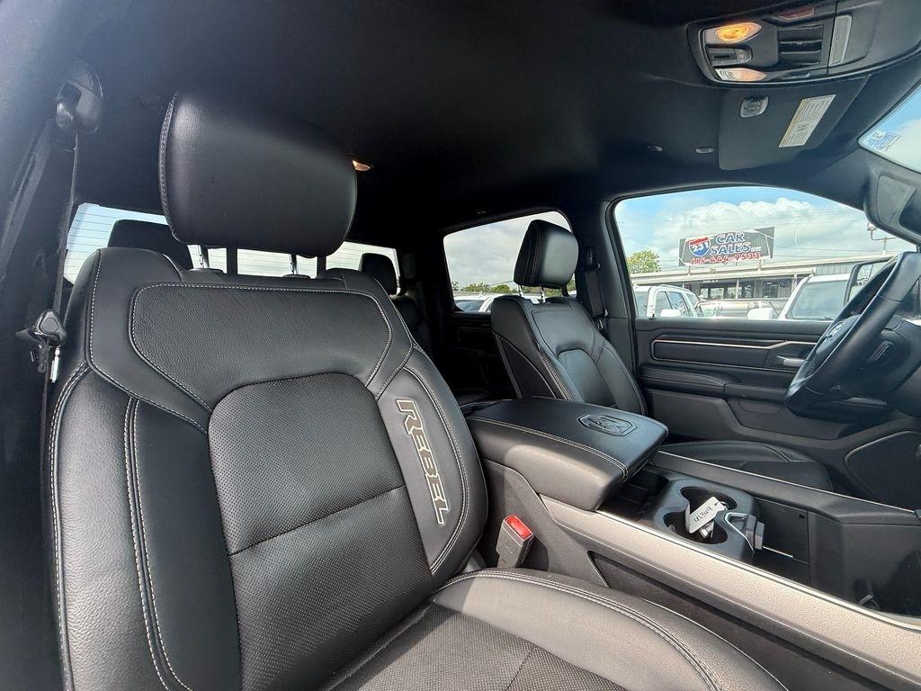 RAM 1500 Rebel Crew Cab SB 4WD 2021