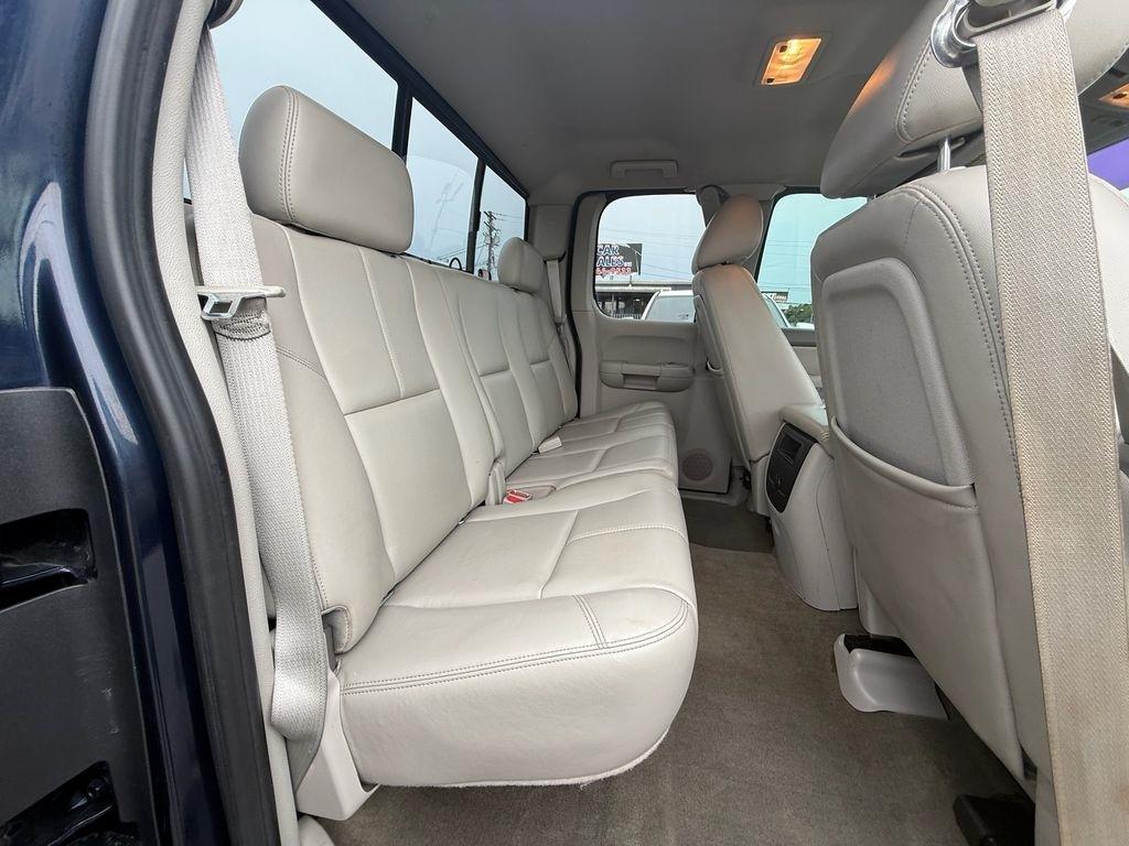 Chevrolet Silverado 2500HD LTZ Ext. Cab 4WD 2011