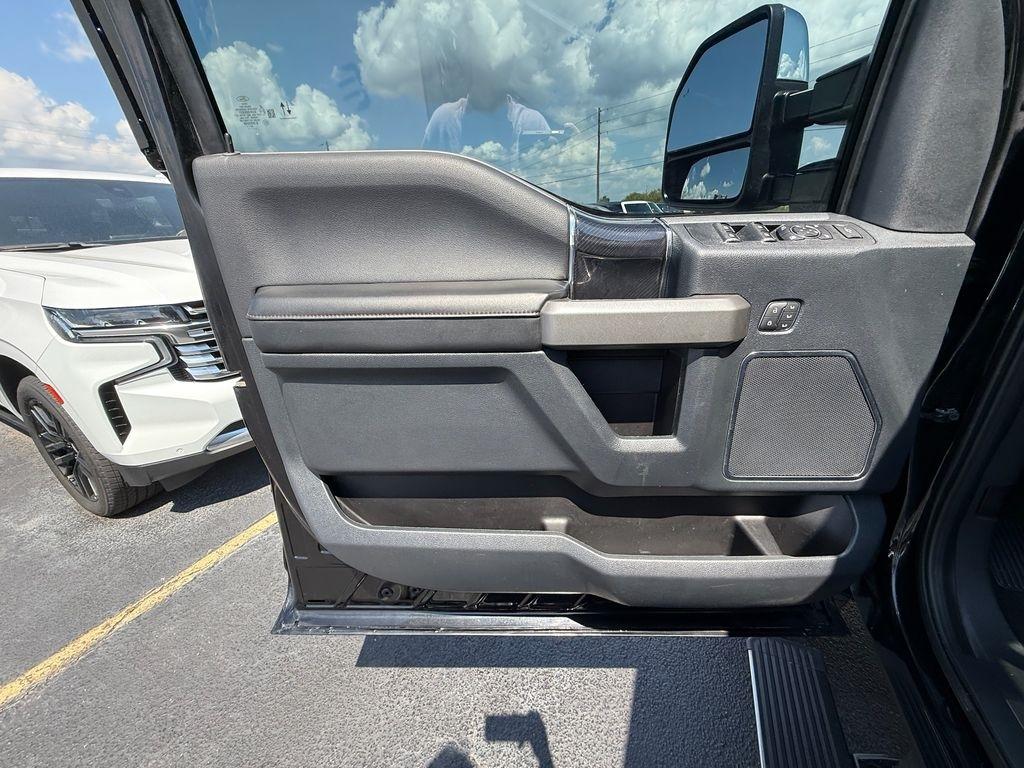 Ford F-250 SD Platinum Crew Cab 4WD 2022