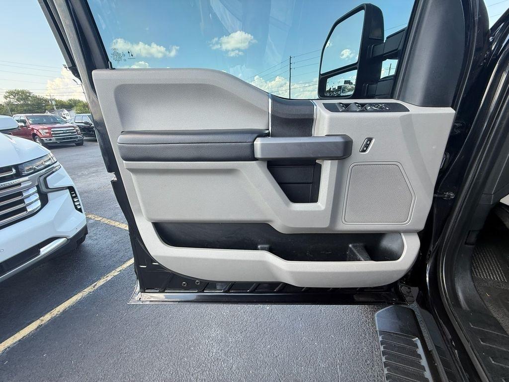 Ford F-250 SD XLT Crew Cab 4WD 2020