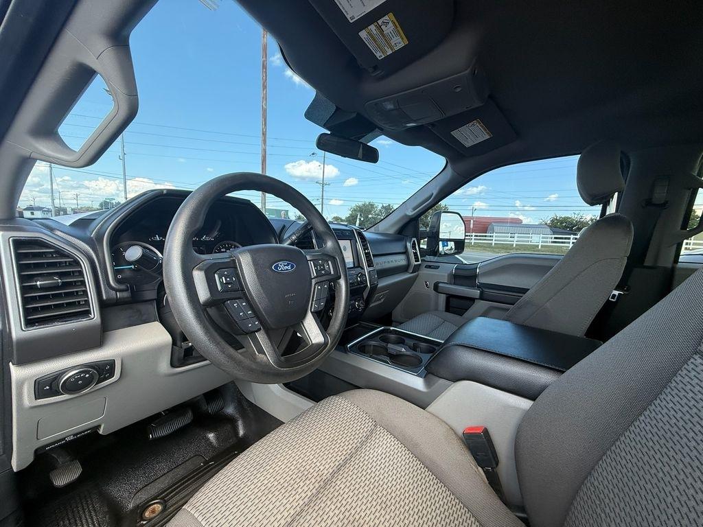 Ford F-250 SD XLT Crew Cab 4WD 2020