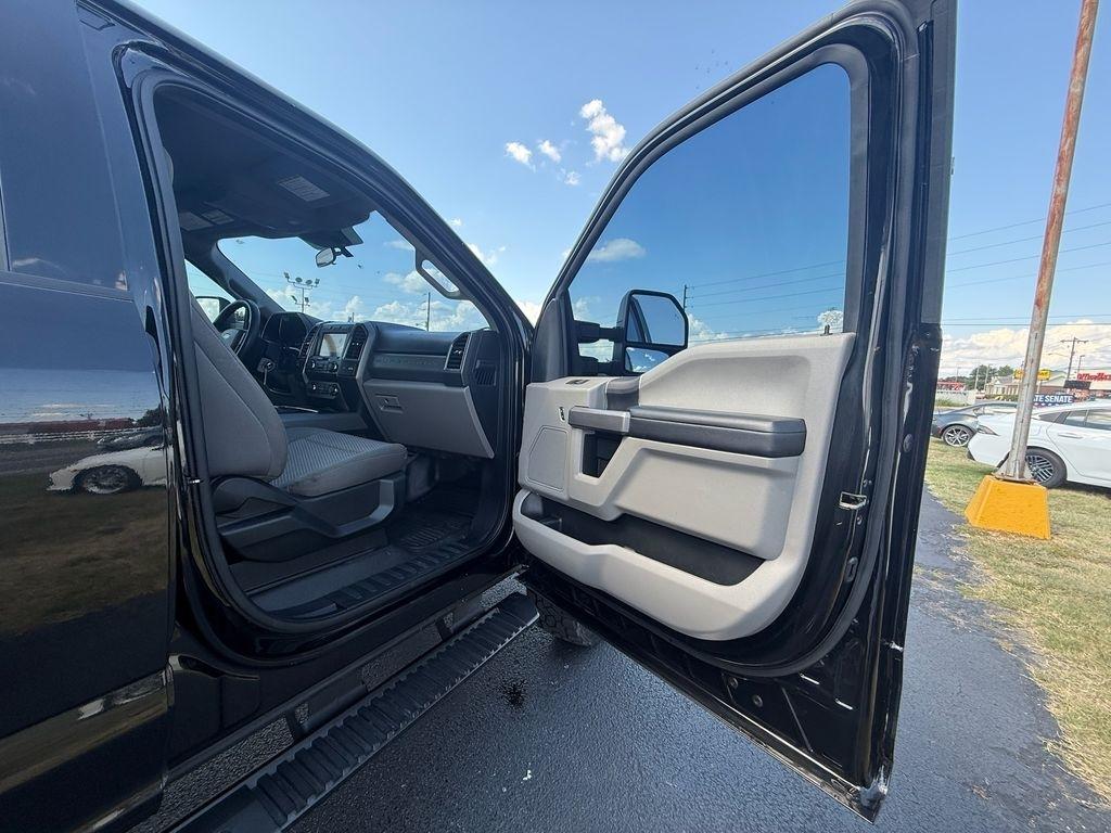 Ford F-250 SD XLT Crew Cab 4WD 2020