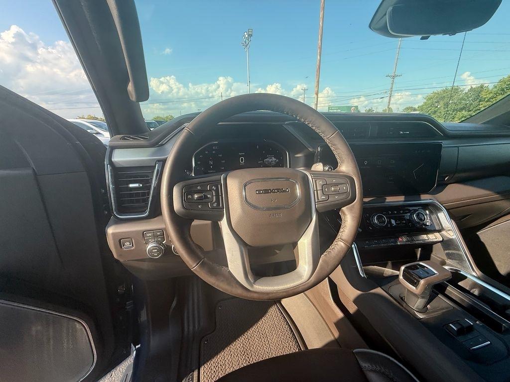 GMC Sierra 1500 Denali Crew Cab 4WD 2026