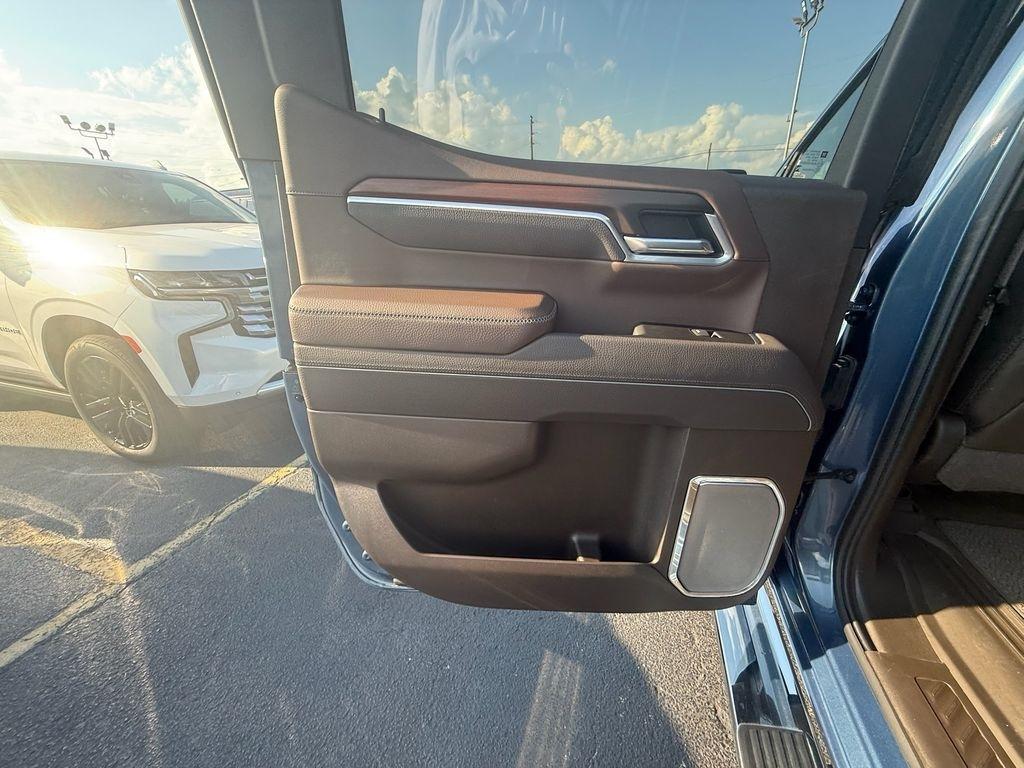 GMC Sierra 1500 Denali Crew Cab 4WD 2026