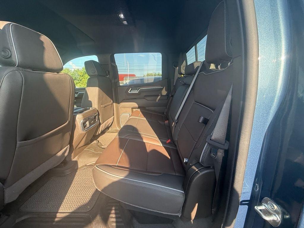 GMC Sierra 1500 Denali Crew Cab 4WD 2026