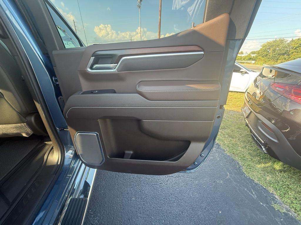 GMC Sierra 1500 Denali Crew Cab 4WD 2026