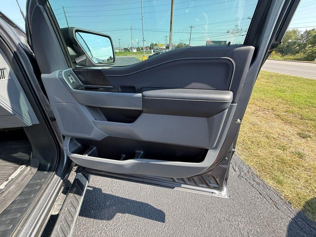 Ford F-150 XLT SuperCrew 5.5-ft. Bed 4WD 2023