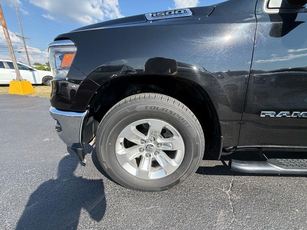RAM 1500 Laramie Crew Cab SWB 4WD 2024