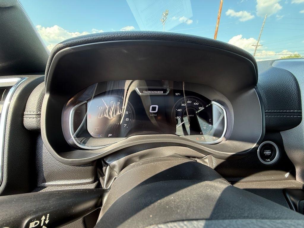 RAM 1500 Laramie Crew Cab SWB 4WD 2024