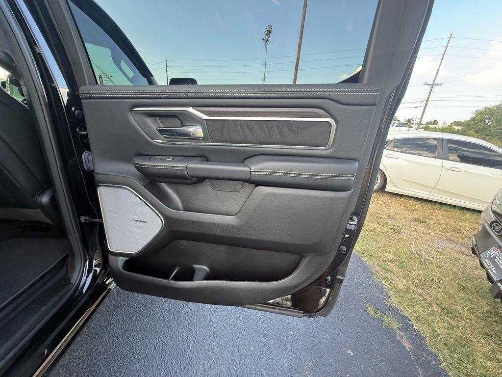 RAM 1500 Laramie Crew Cab SWB 4WD 2026