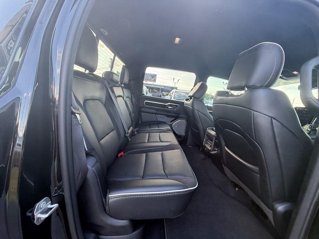 RAM 1500 Laramie Crew Cab SWB 4WD 2026