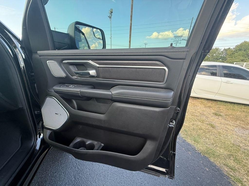 RAM 1500 Laramie Crew Cab SWB 4WD 2026