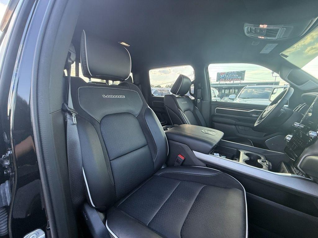 RAM 1500 Laramie Crew Cab SWB 4WD 2026