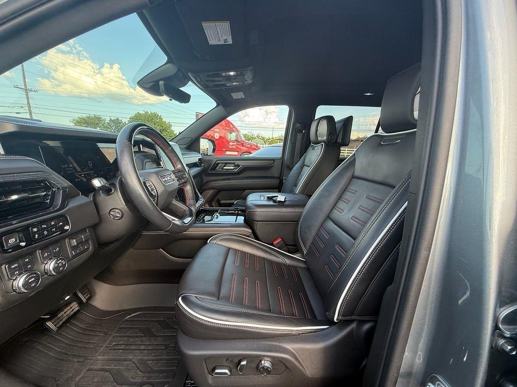 GMC Yukon AT4 Ultimate 4WD 2025