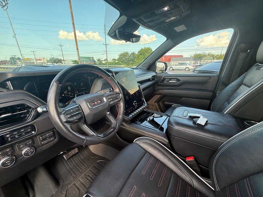 GMC Yukon AT4 Ultimate 4WD 2025