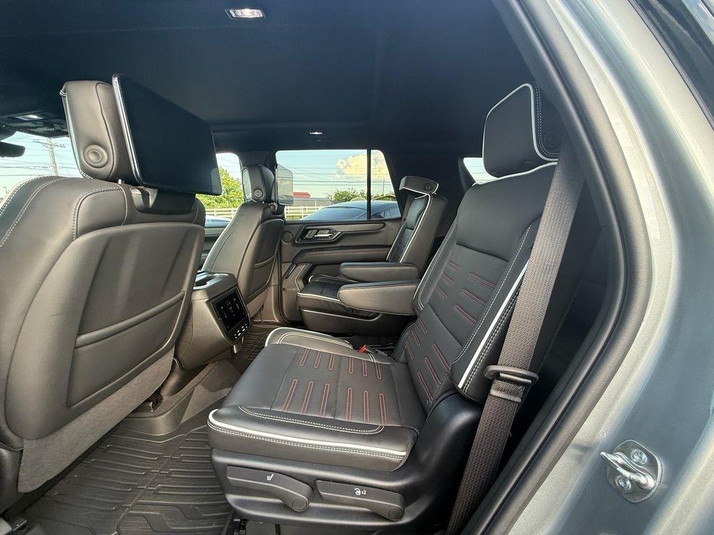 GMC Yukon AT4 Ultimate 4WD 2025