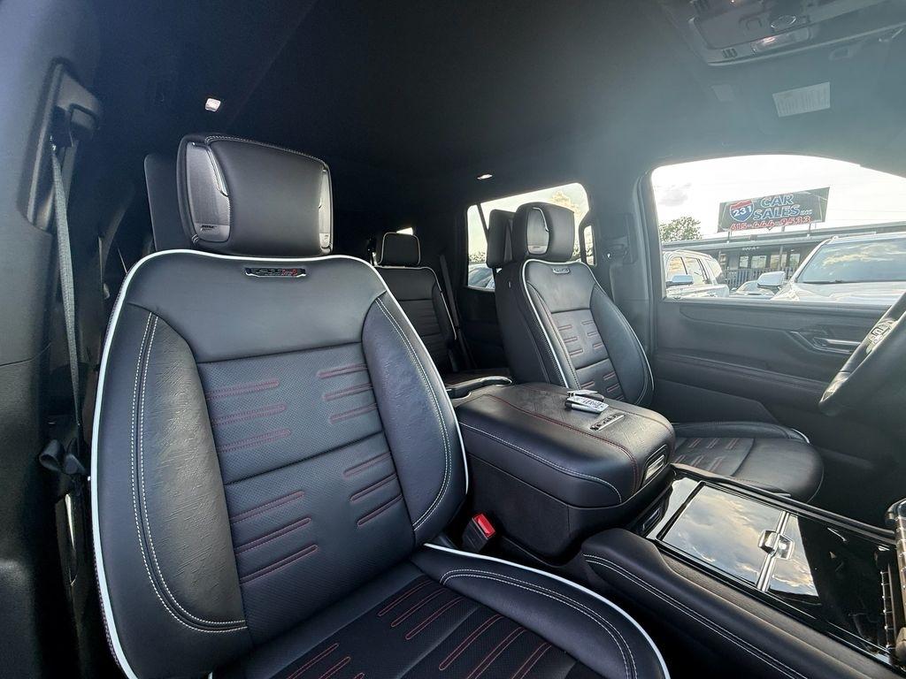 GMC Yukon AT4 Ultimate 4WD 2025