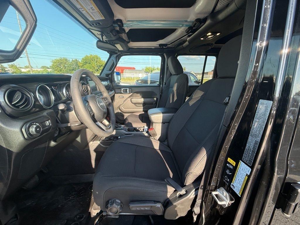 Jeep Wrangler Unlimited Sport 2023