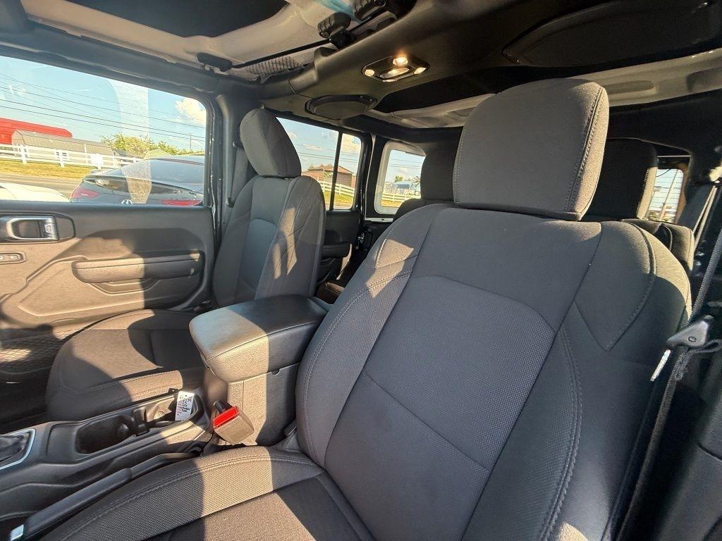 Jeep Wrangler Unlimited Sport 2023