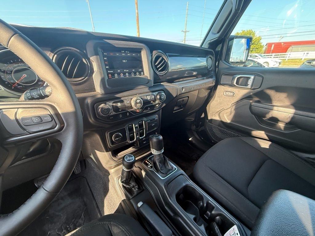 Jeep Wrangler Unlimited Sport 2023