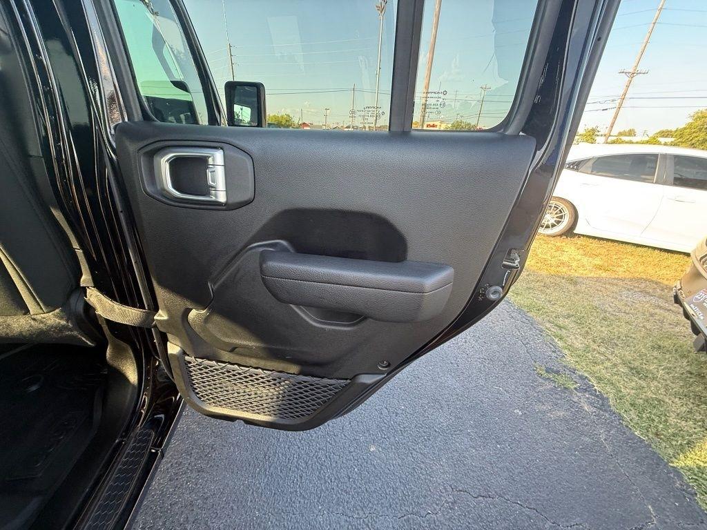 Jeep Wrangler Unlimited Sport 2023