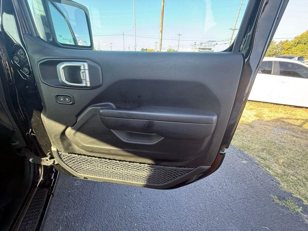Jeep Wrangler Unlimited Sport 2023