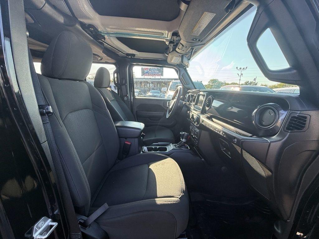 Jeep Wrangler Unlimited Sport 2023