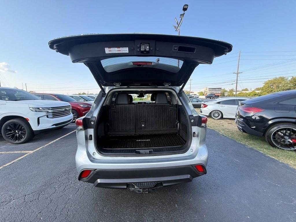 Toyota Highlander XLE Nav FWD V6 2021