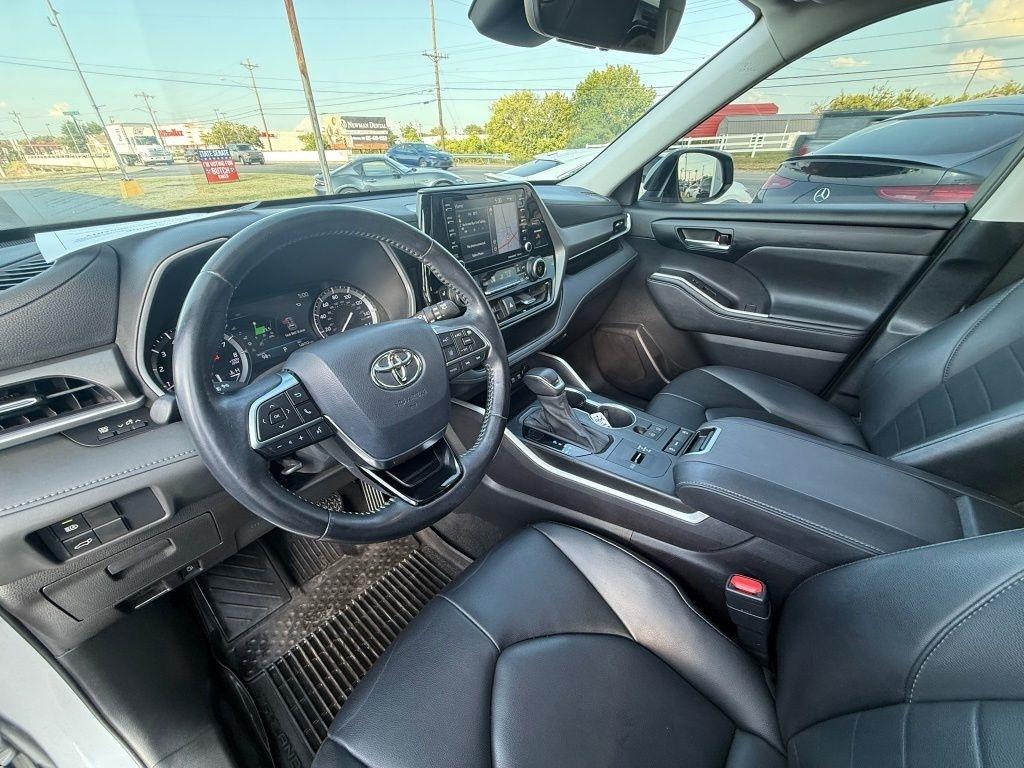Toyota Highlander XLE Nav FWD V6 2021