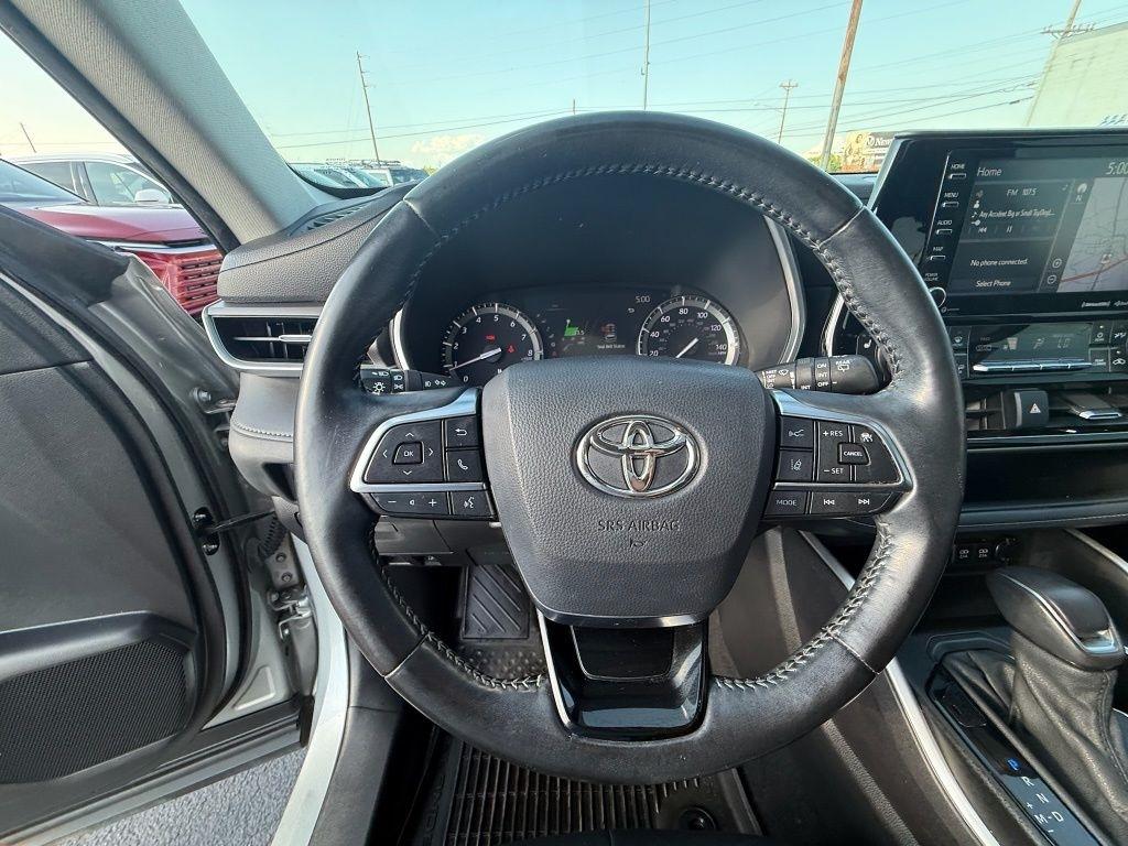 Toyota Highlander XLE Nav FWD V6 2021